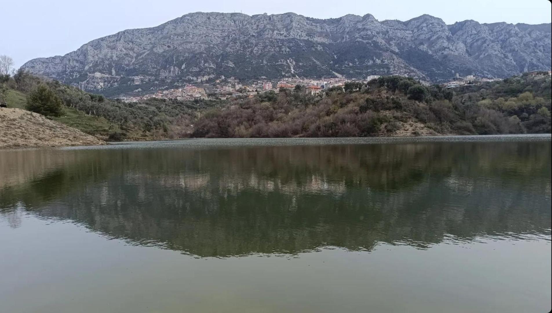 Appartamento Panoramic Kruje Escape Bami Esterno foto